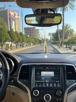 جیپ گراند شیرۆکی